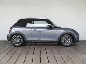 MINI Cabrio (2026) thumbnail 4