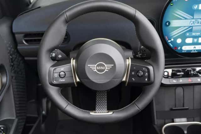 MINI Cabrio (2026) thumbnail 10