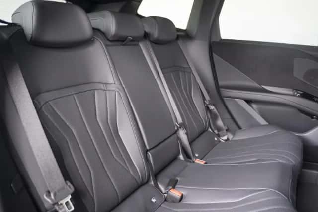 BMW iX3 (2026) thumbnail 11