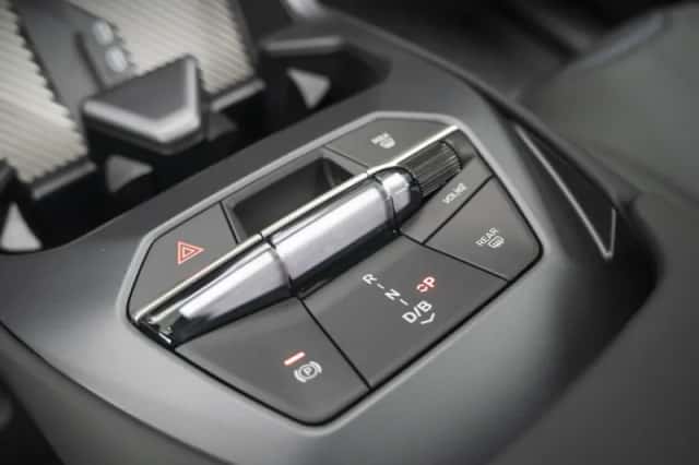 BMW iX3 (2026) thumbnail 13