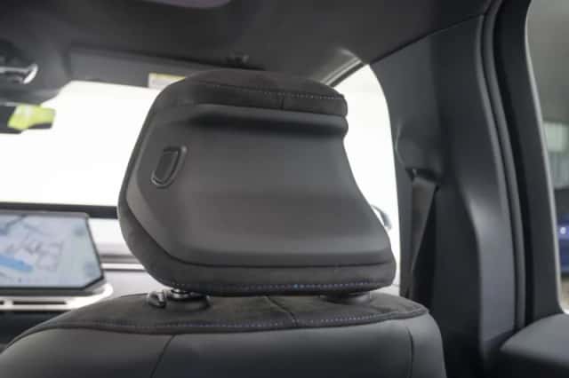 BMW iX3 (2026) thumbnail 53
