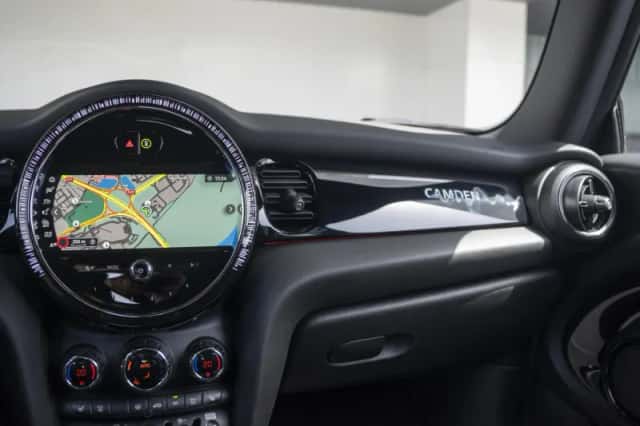 MINI Electric (2023) thumbnail 12