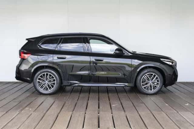 BMW X1 (2024) thumbnail 7