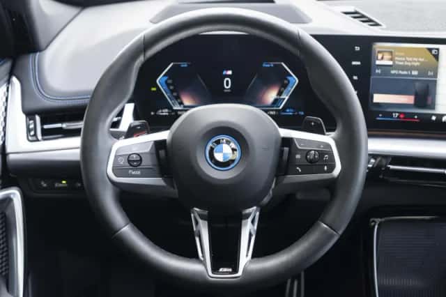 BMW X1 (2024) thumbnail 10