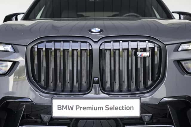 BMW X7 (2025) thumbnail 18