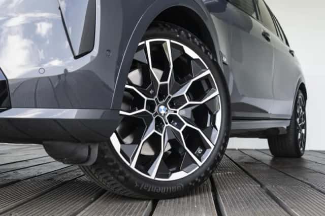 BMW X7 (2025) thumbnail 19
