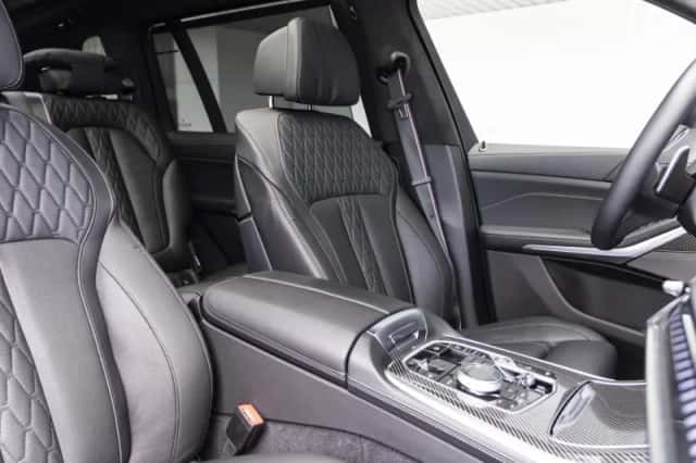 BMW X7 (2025) thumbnail 4