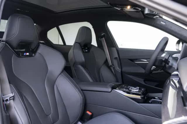 BMW i5 (2026) thumbnail 4