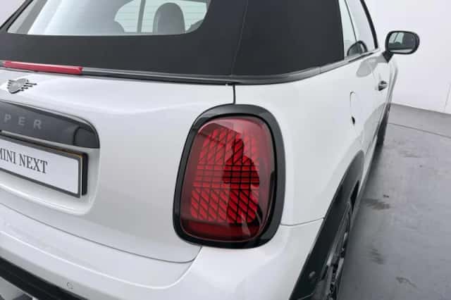 MINI Cabrio (2026) thumbnail 27