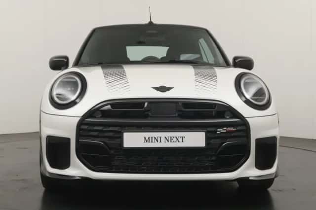 MINI Cabrio (2026) thumbnail 6