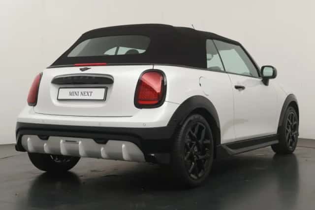 MINI Cabrio (2026) thumbnail 9