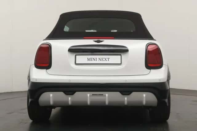 MINI Cabrio (2026) thumbnail 10