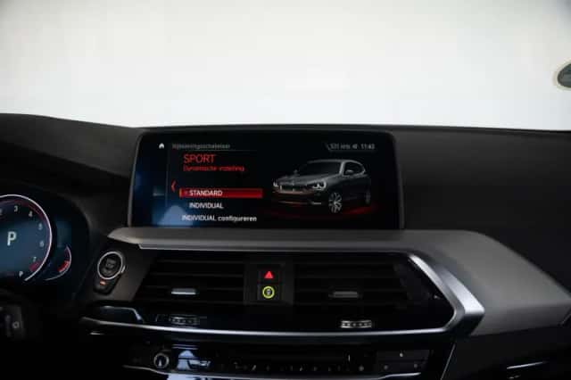 BMW X3 (2019) thumbnail 22