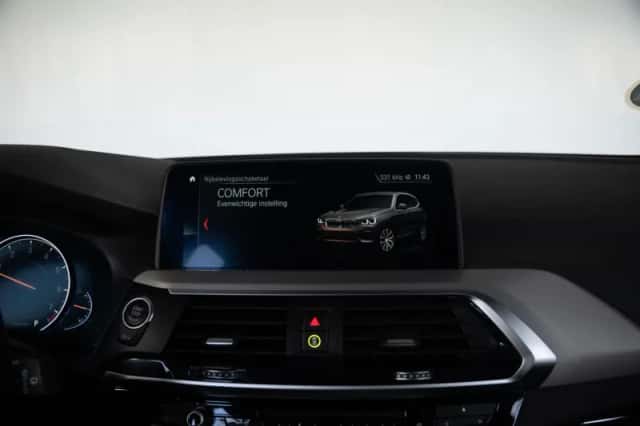 BMW X3 (2019) thumbnail 23