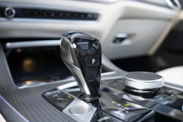 BMW X5 (2021) thumbnail 12