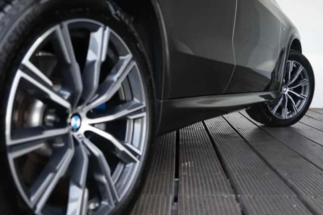 BMW X5 (2021) thumbnail 26