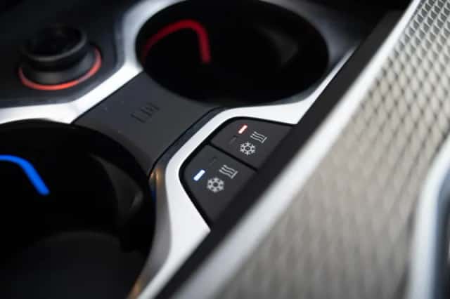 BMW X5 (2021) thumbnail 38