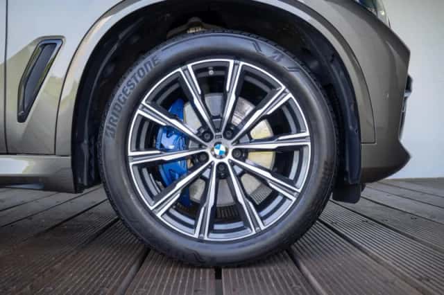 BMW X5 (2021) thumbnail 9