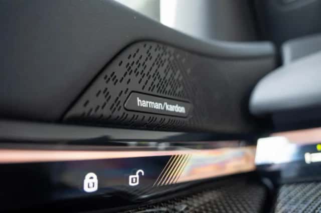 BMW i5 (2025) thumbnail 18