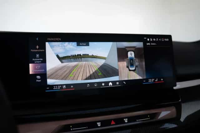 BMW i5 (2025) thumbnail 22