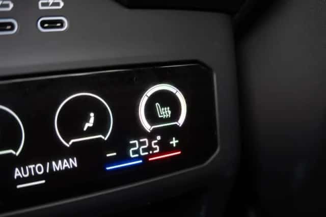 BMW i5 (2025) thumbnail 34