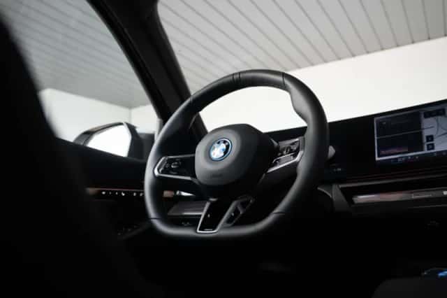 BMW i5 (2025) thumbnail 35