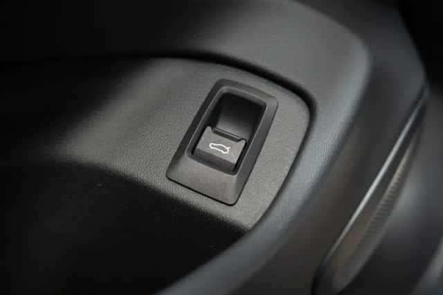 BMW i5 (2025) thumbnail 36