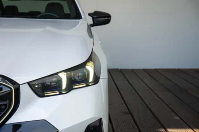 BMW i5 (2025) thumbnail 42