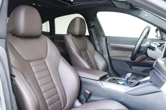 BMW i4 (2022) thumbnail 4