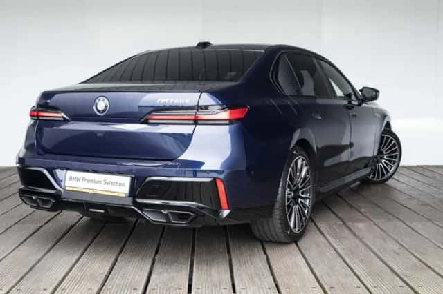 BMW 7-Serie (2025) thumbnail 2