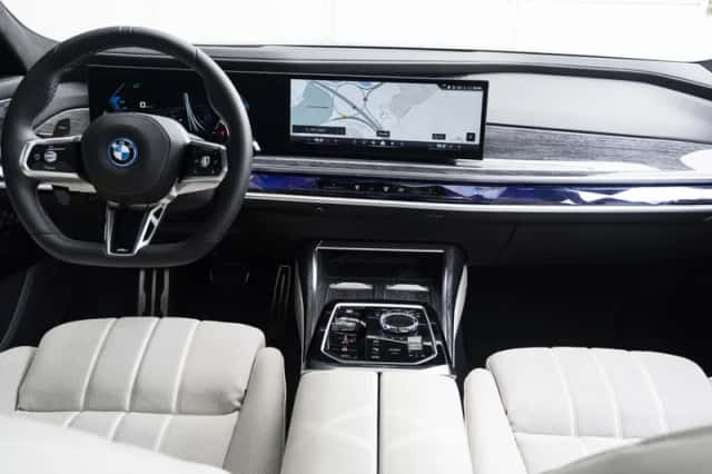 BMW 7-Serie (2025) thumbnail 3