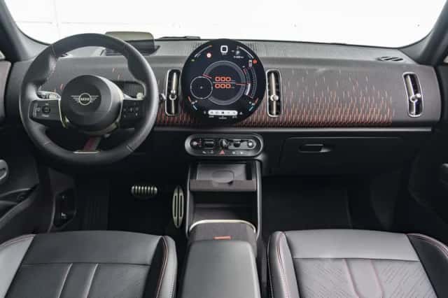 MINI Countryman (2024) thumbnail 3