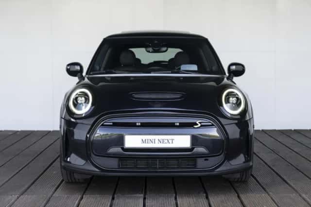 MINI Electric (2023) thumbnail 6