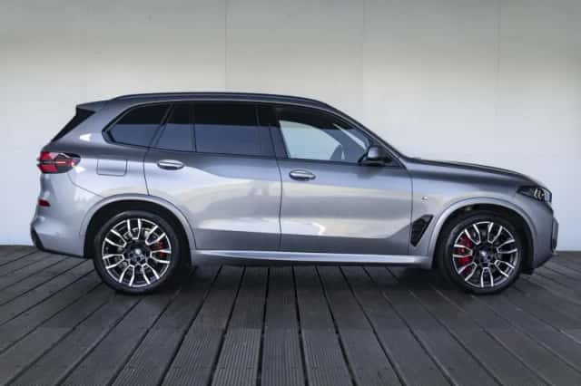 BMW X5 (2025) thumbnail 6