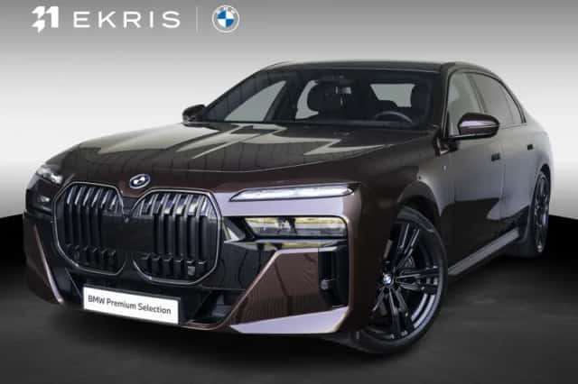 BMW i7 (2024) thumbnail 1