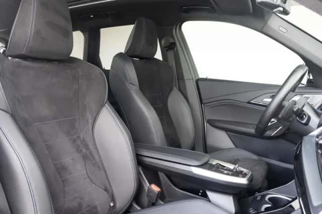 BMW X1 (2023) thumbnail 4
