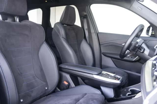 BMW X1 (2023) thumbnail 4
