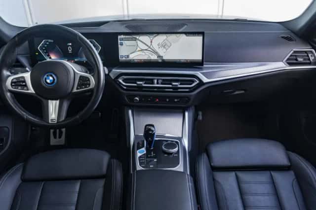 BMW i4 (2021) thumbnail 3