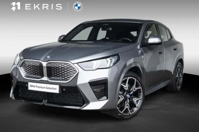 BMW iX2 (2025) thumbnail 1