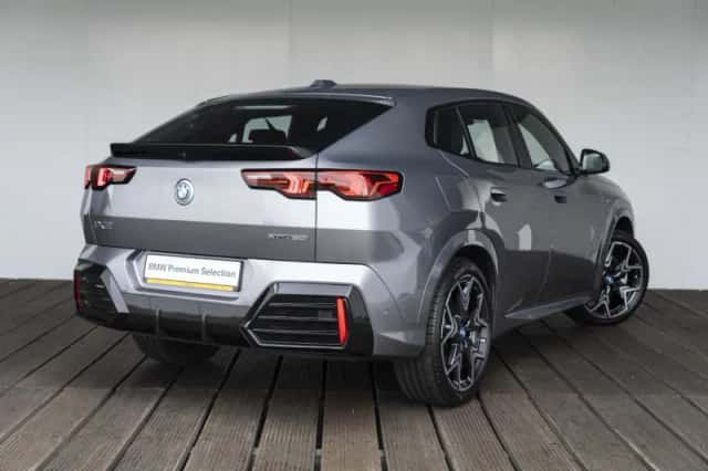 BMW iX2 (2025) thumbnail 2