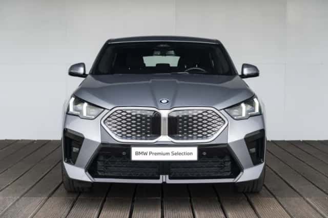 BMW iX2 (2025) thumbnail 6