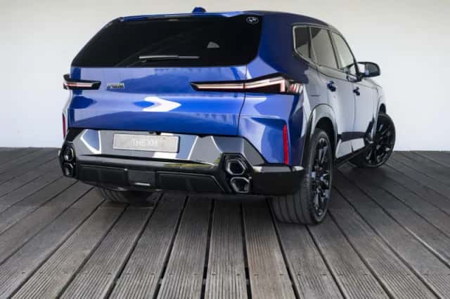 BMW XM (2026) thumbnail 2