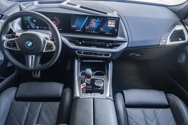 BMW XM (2026) thumbnail 3