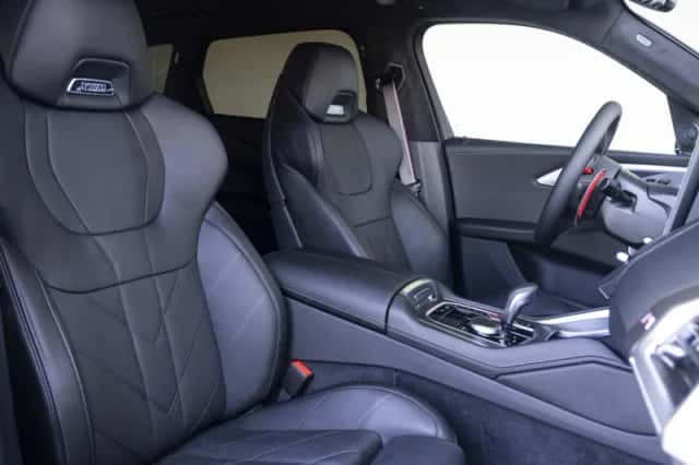 BMW XM (2026) thumbnail 4