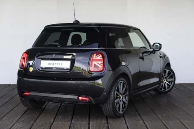 MINI Electric (2022) thumbnail 2