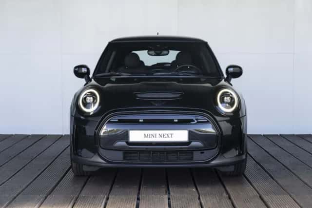 MINI Electric (2023) thumbnail 6