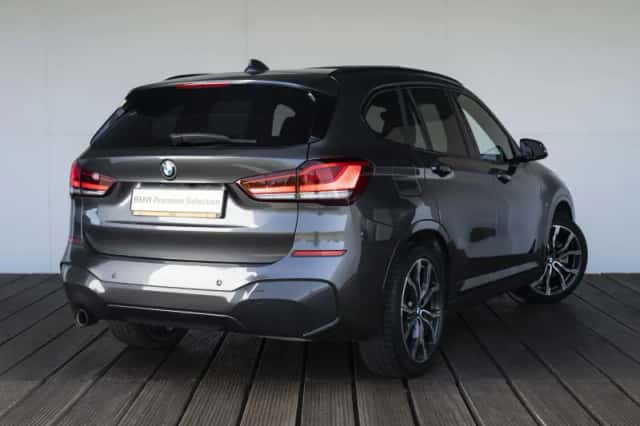 BMW X1 (2021) thumbnail 2
