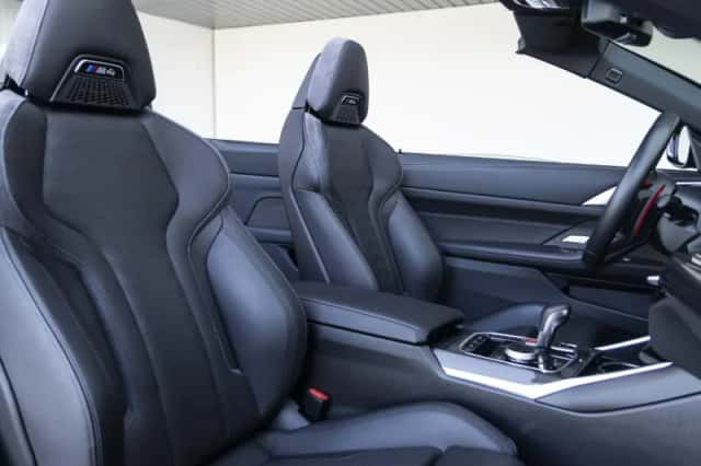 BMW M4 (2025) thumbnail 4