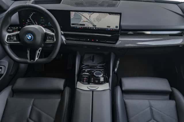 BMW 5-Serie (2024) thumbnail 3