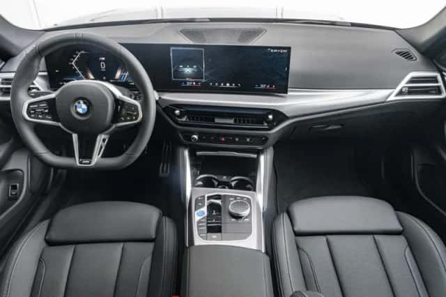 BMW i4 (2026) thumbnail 3